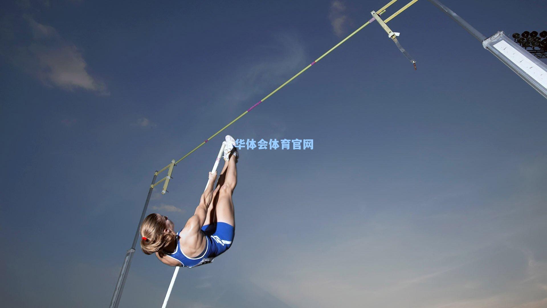 拜仁转会决策现意外之喜?错失维尔茨反促青训瑰宝爆发,17岁小将欧冠三连击创历史